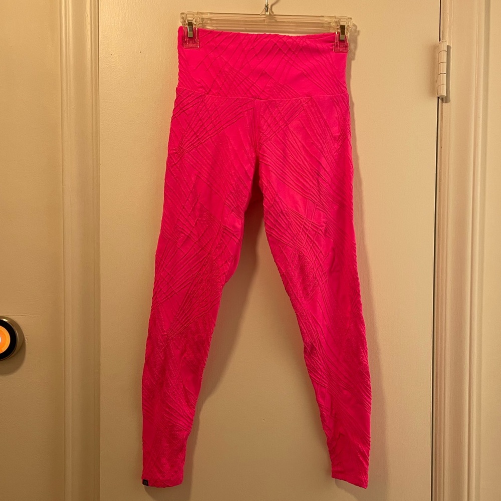 Onzie Hot Pink Leggings-size S/M